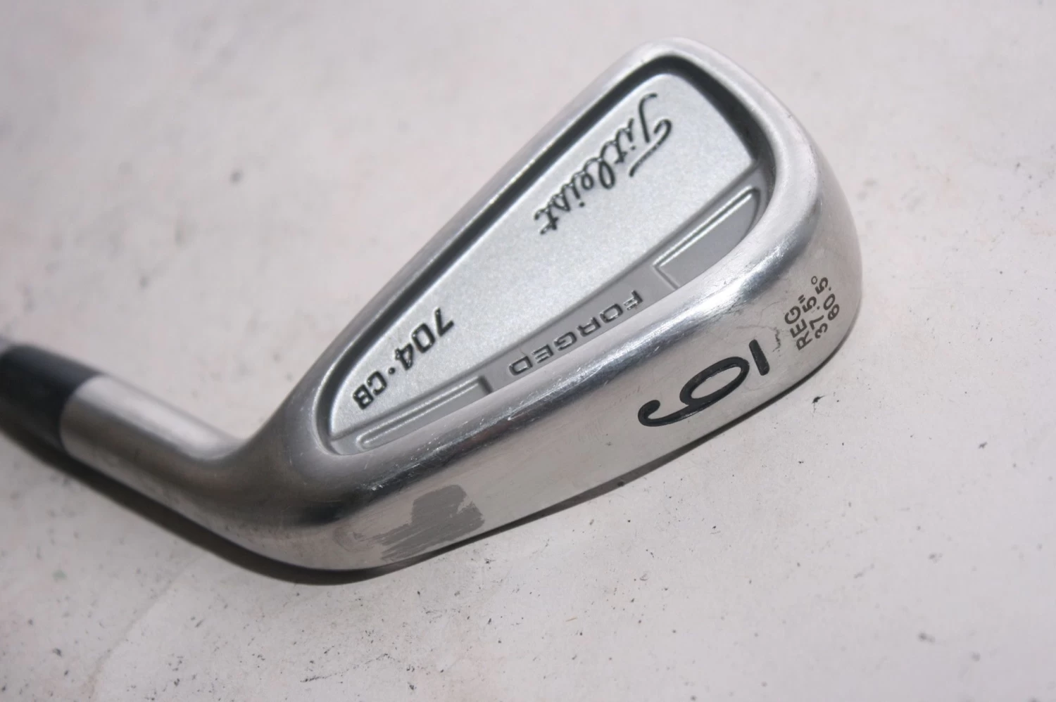 Titleist 704.CB (Regular, Graphit, 2° Flat) Eisen 6