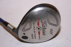 Titleist 904F (Regular, 43,5 Inch, Custom Tour AD Schaft) 15° Holz 3